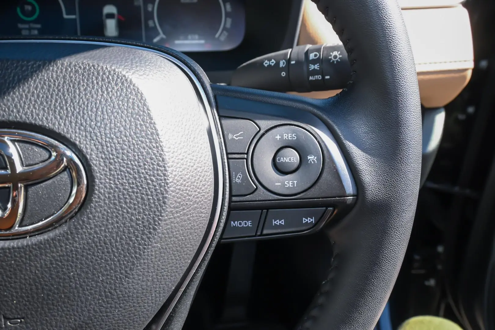 2025 Toyota RAV4 Gallery Image 14