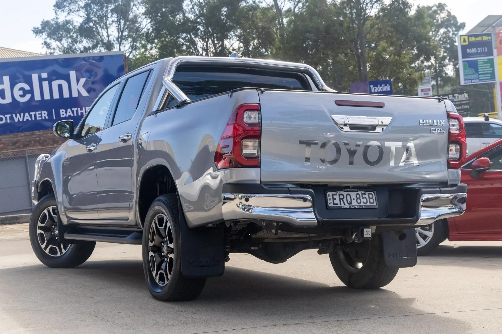 2022 Toyota Hilux Gallery Image 2