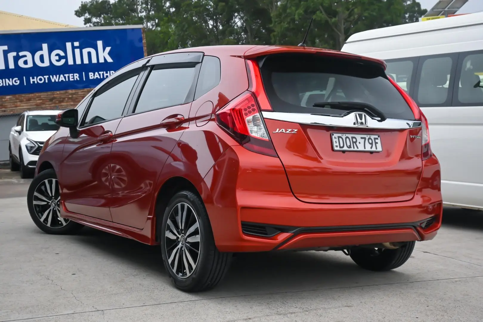 2017 Honda Jazz Gallery Image 2