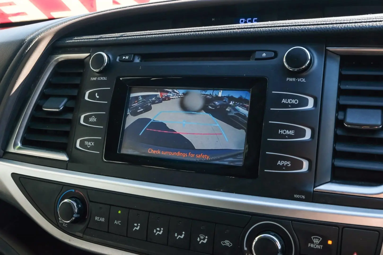 2015 Toyota Kluger Gallery Image 12