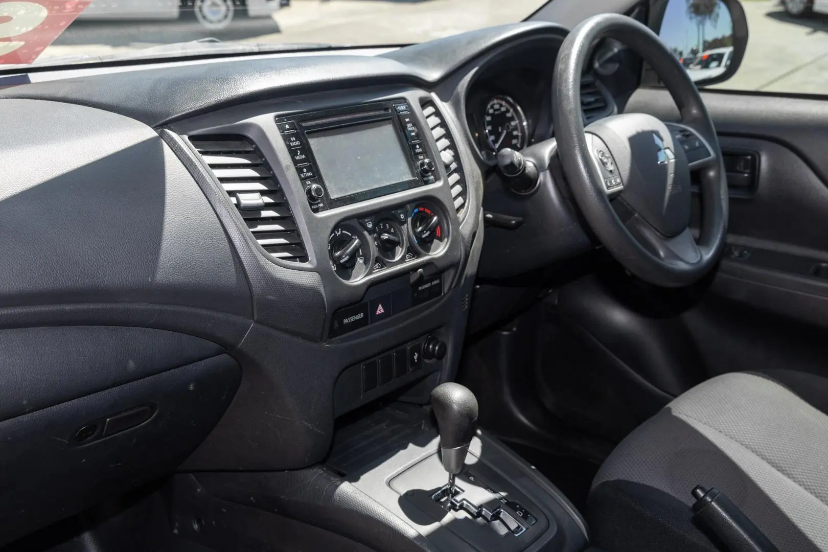 2019 Mitsubishi Triton Gallery Image 14
