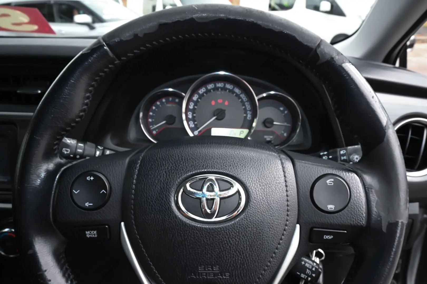 2014 Toyota Corolla Gallery Image 11