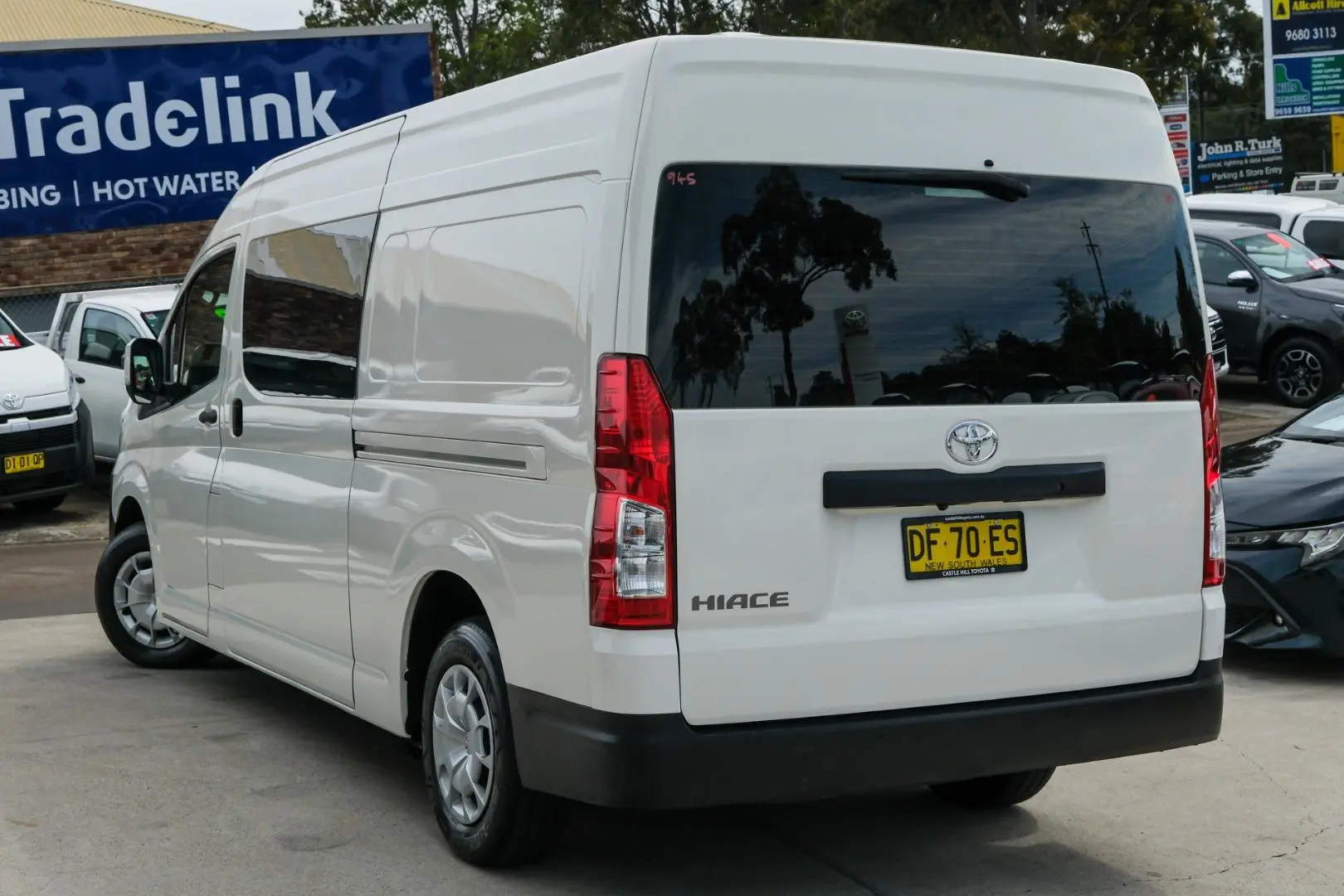 2020 Toyota Hiace Image 2