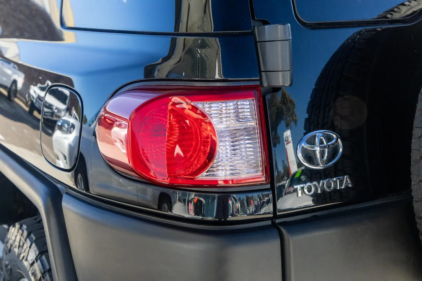2016 Toyota FJ Cruiser Gallery Image 21