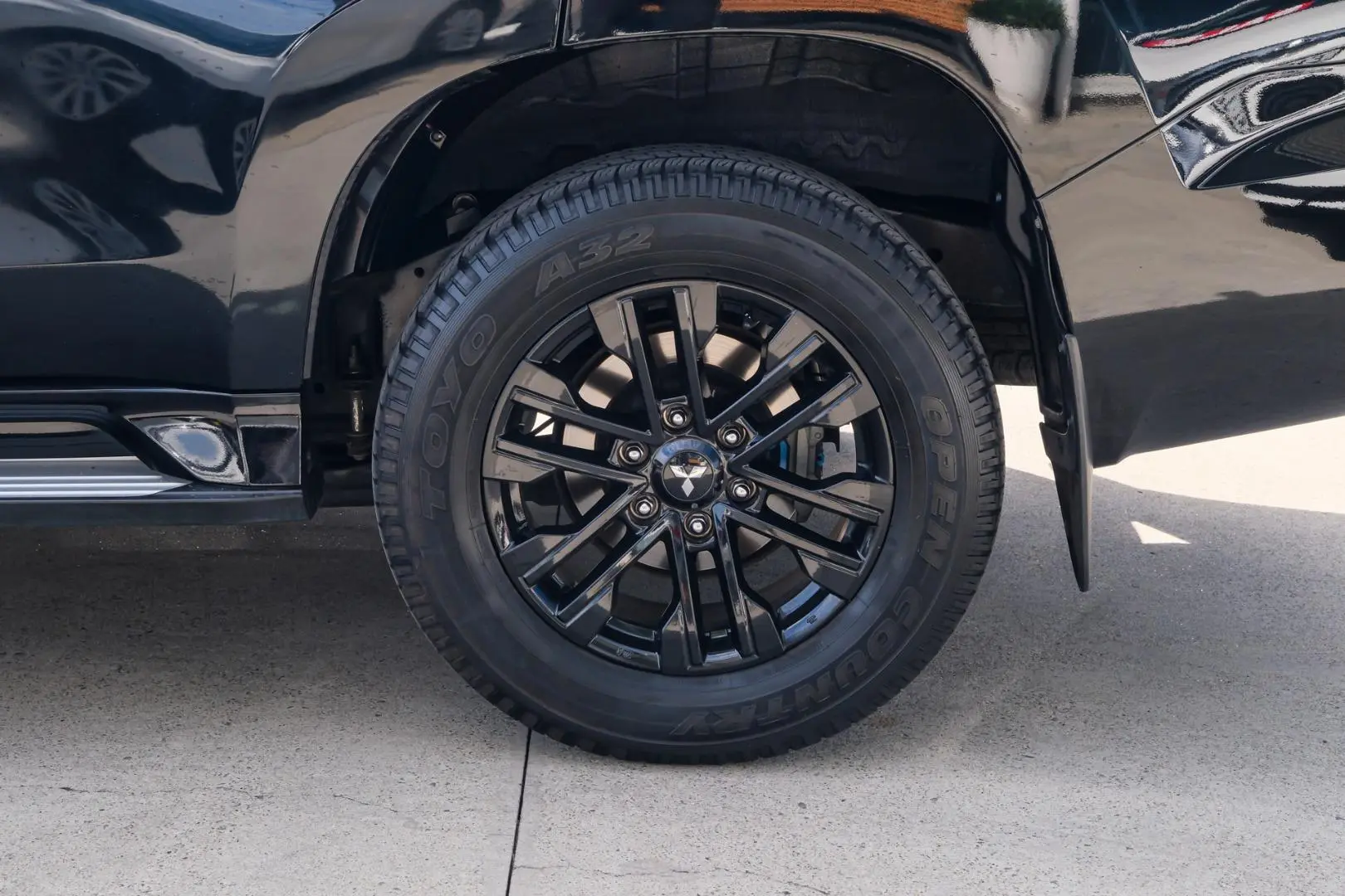 2024 Mitsubishi Pajero Sport Gallery Image 21