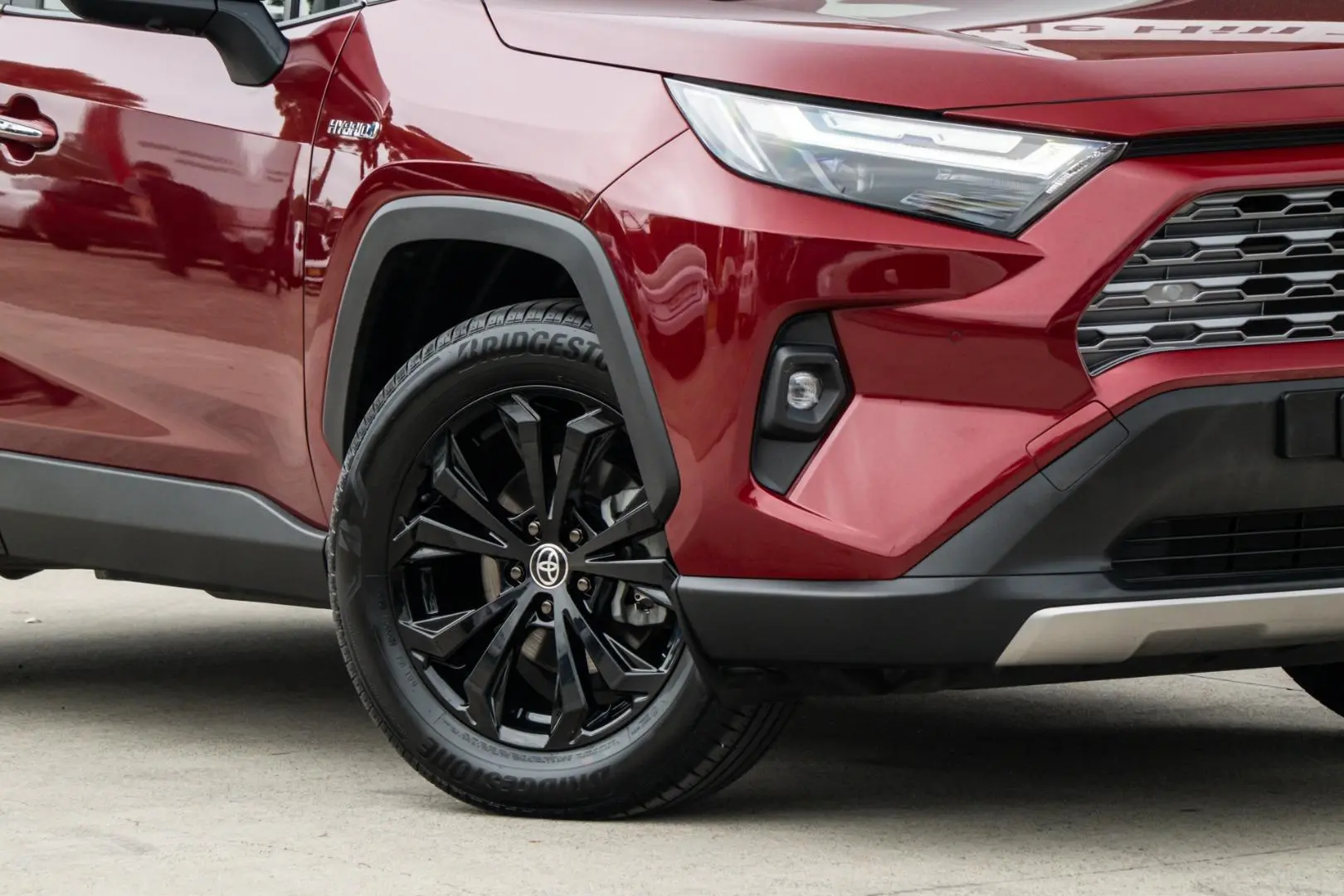 2024 Toyota RAV4 Gallery Image 6