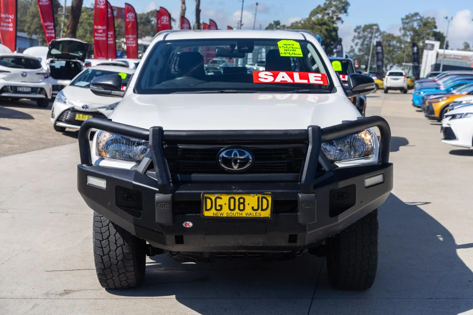 2022 Toyota Hilux Gallery Image 4