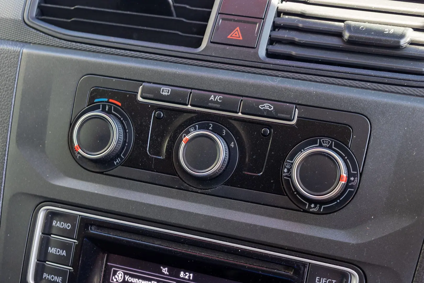 2020 Volkswagen Caddy Gallery Image 9