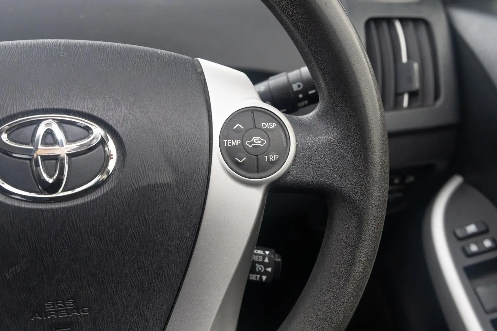 2012 Toyota Prius Gallery Image 12