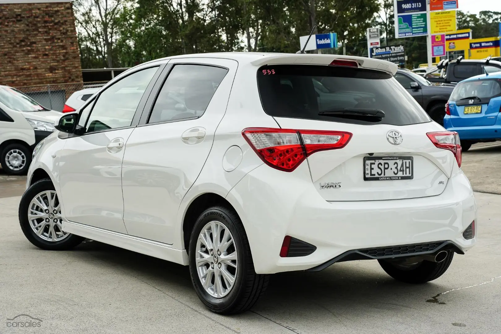 2018 Toyota Yaris Image 2