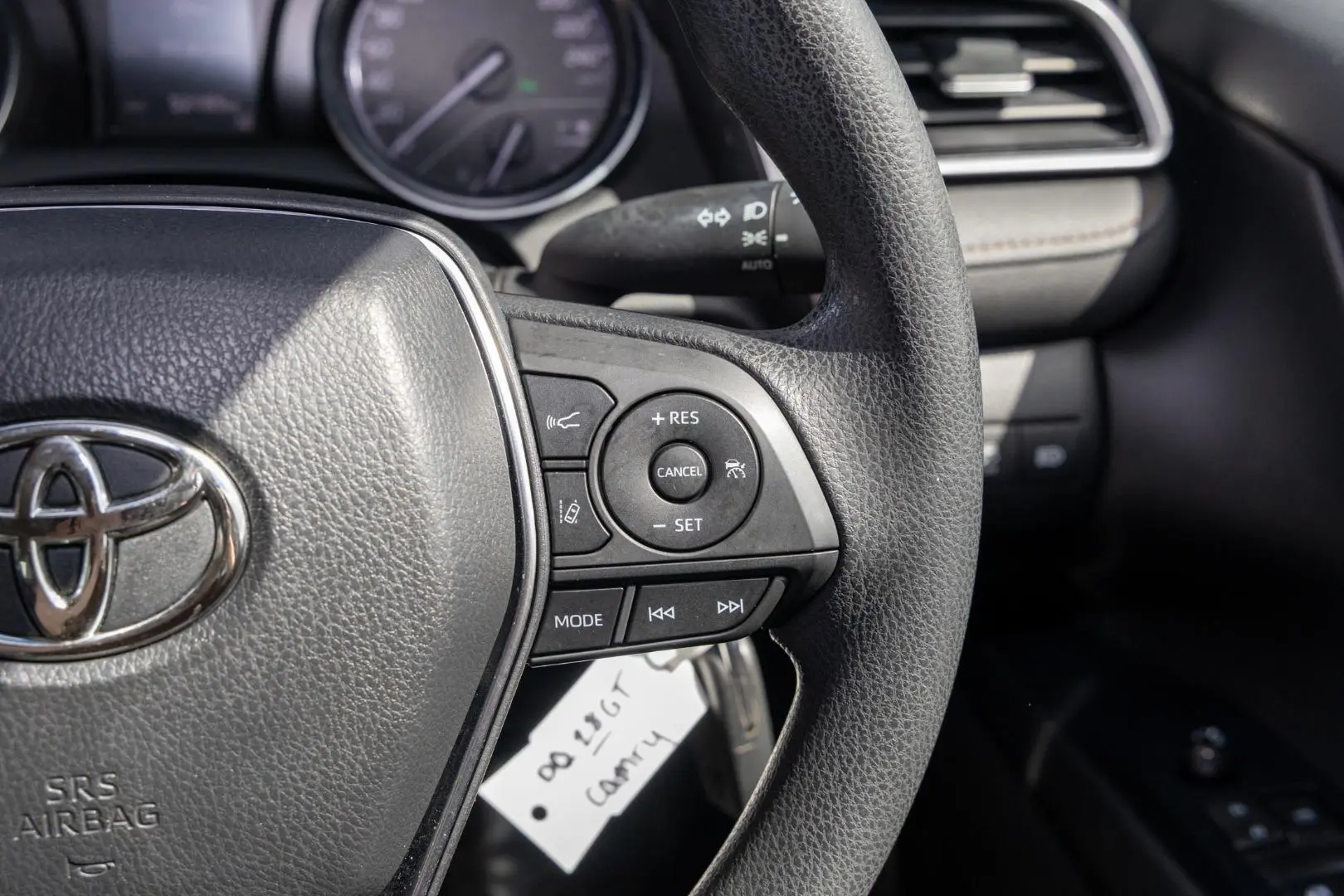 2019 Toyota Camry Gallery Image 12