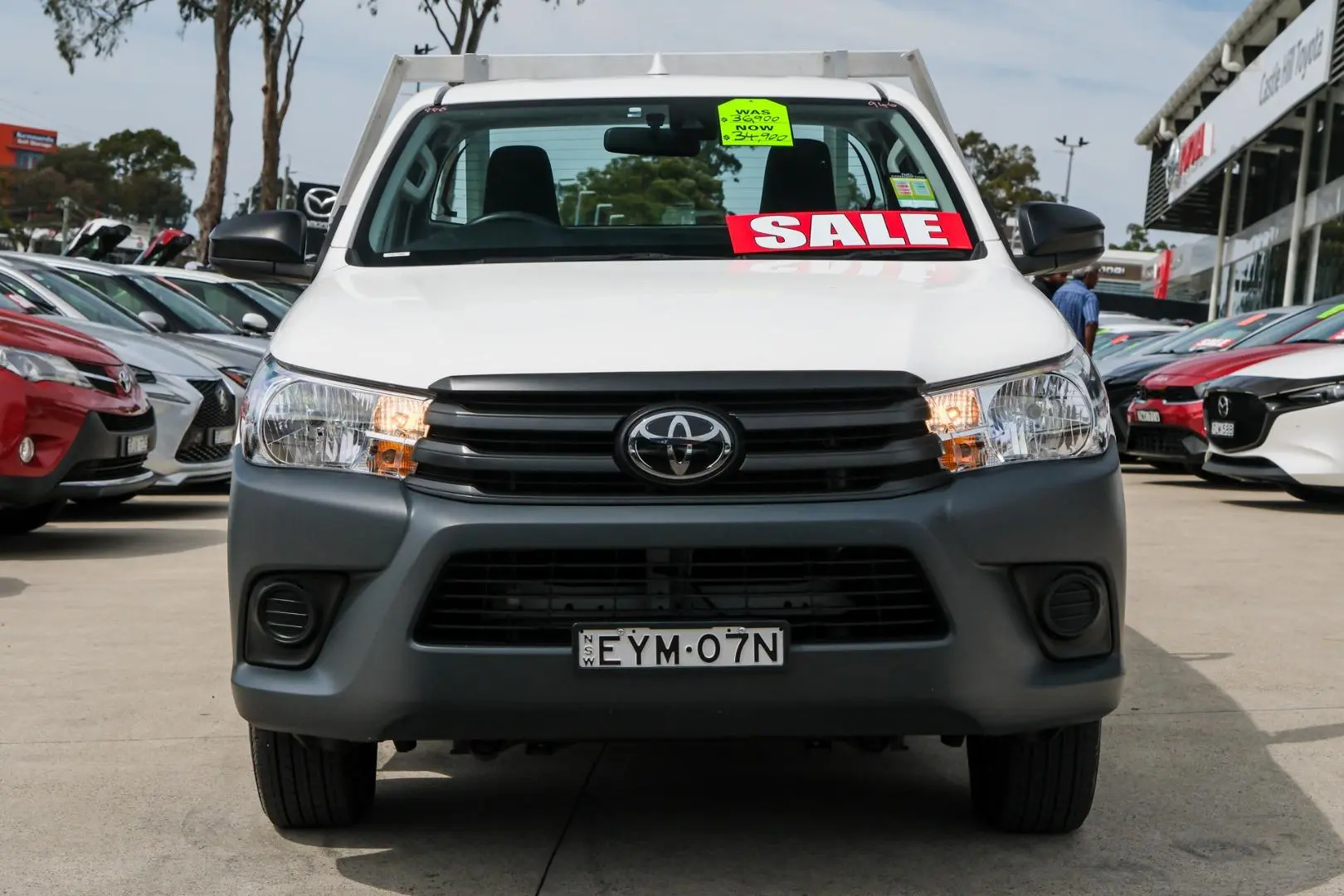 2023 Toyota Hilux Image 4