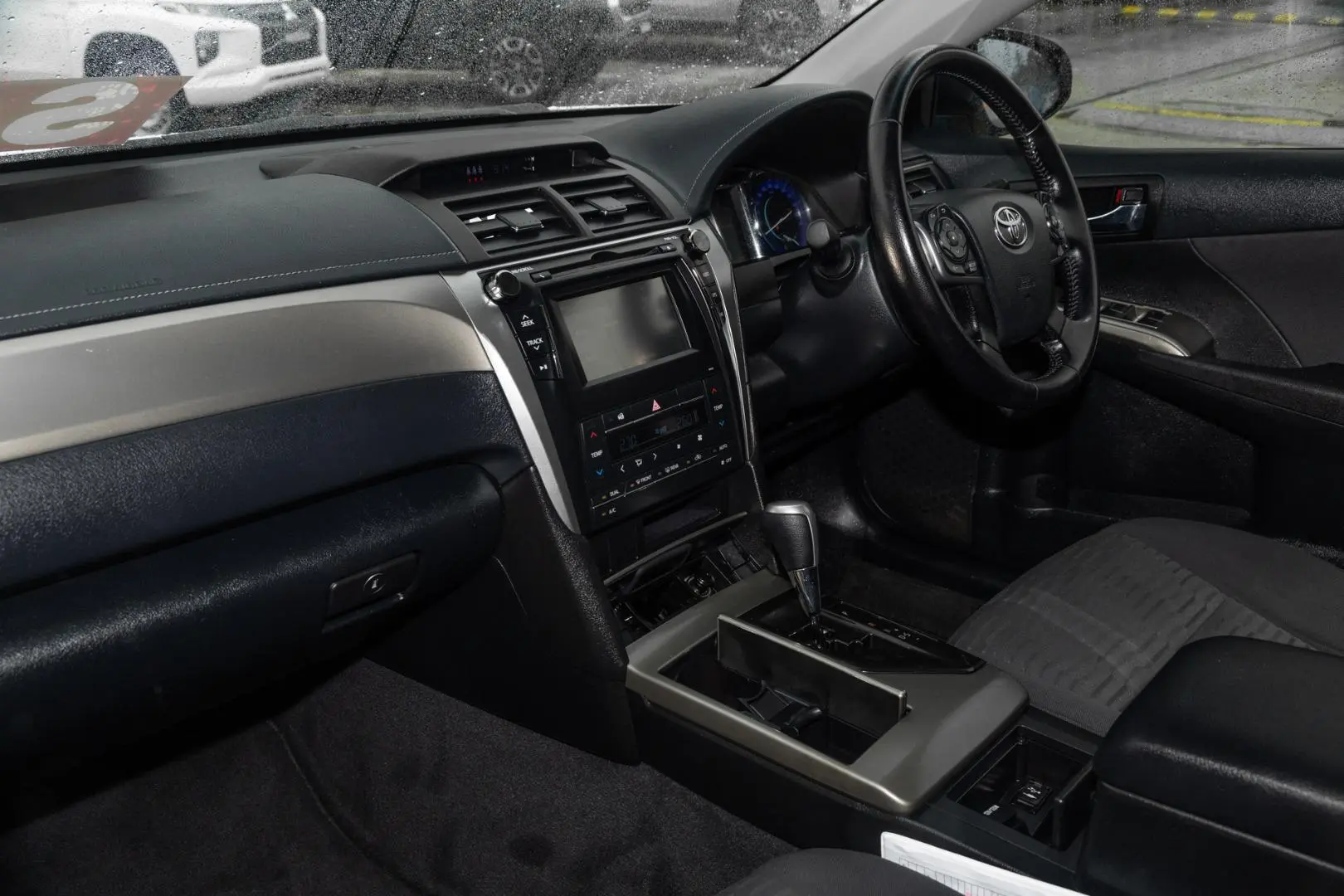 2016 Toyota Aurion Gallery Image 8