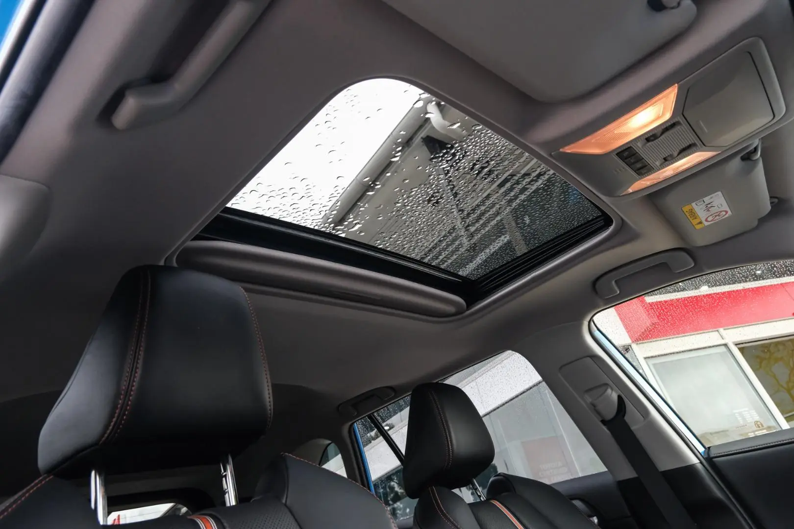 2019 Toyota RAV4 Gallery Image 16