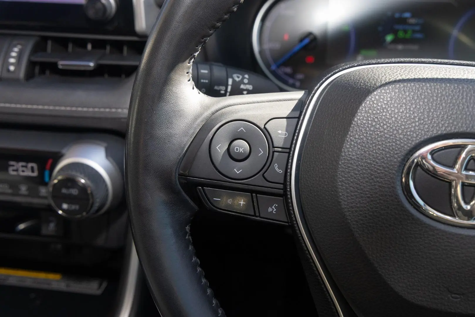 2019 Toyota RAV4 Gallery Image 12