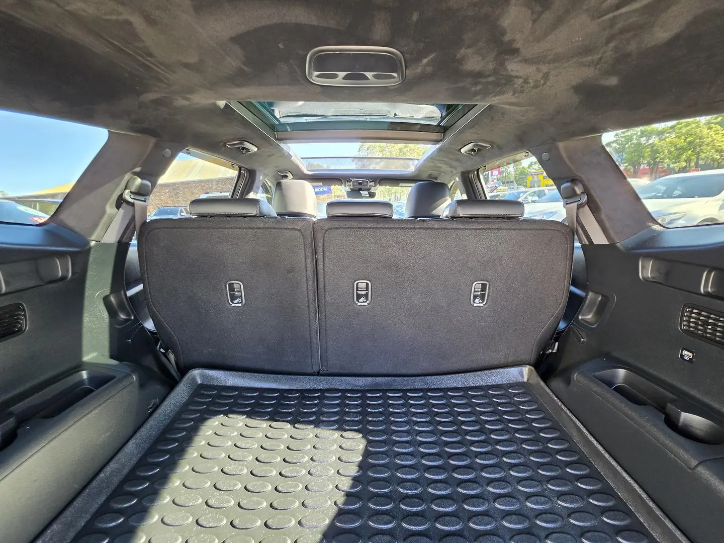 2023 Hyundai Santa Fe Gallery Image 14