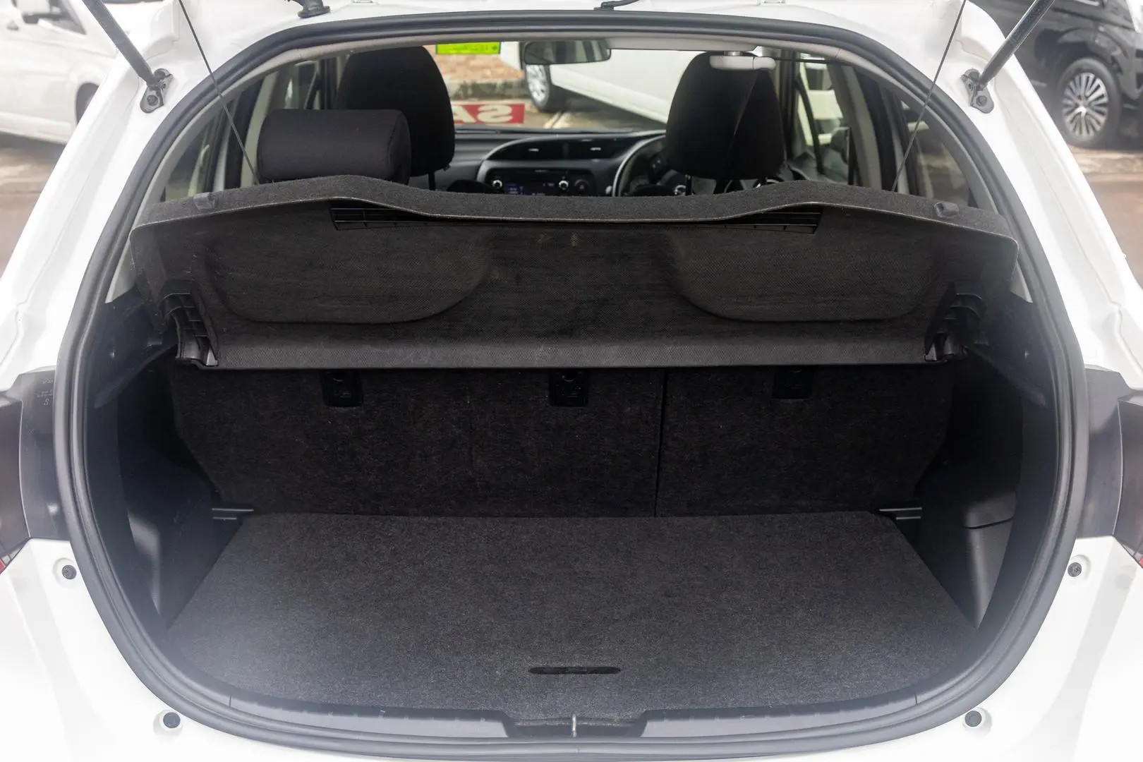 2019 Toyota Yaris Gallery Image 8