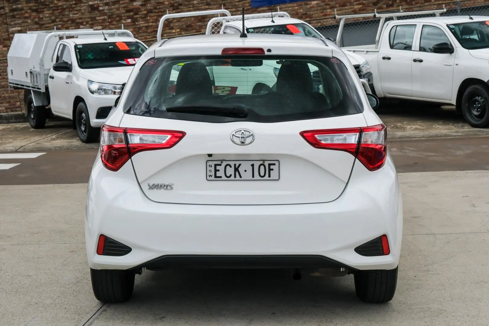 2019 Toyota Yaris Gallery Image 5