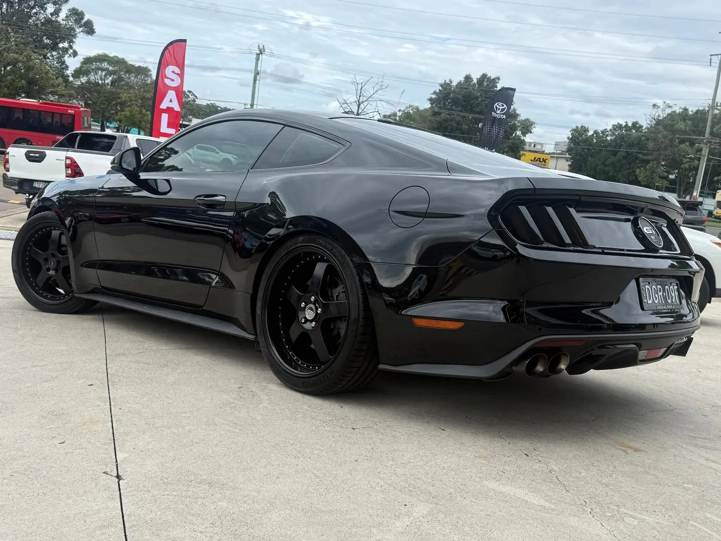 2017 Ford Mustang Gallery Image 12