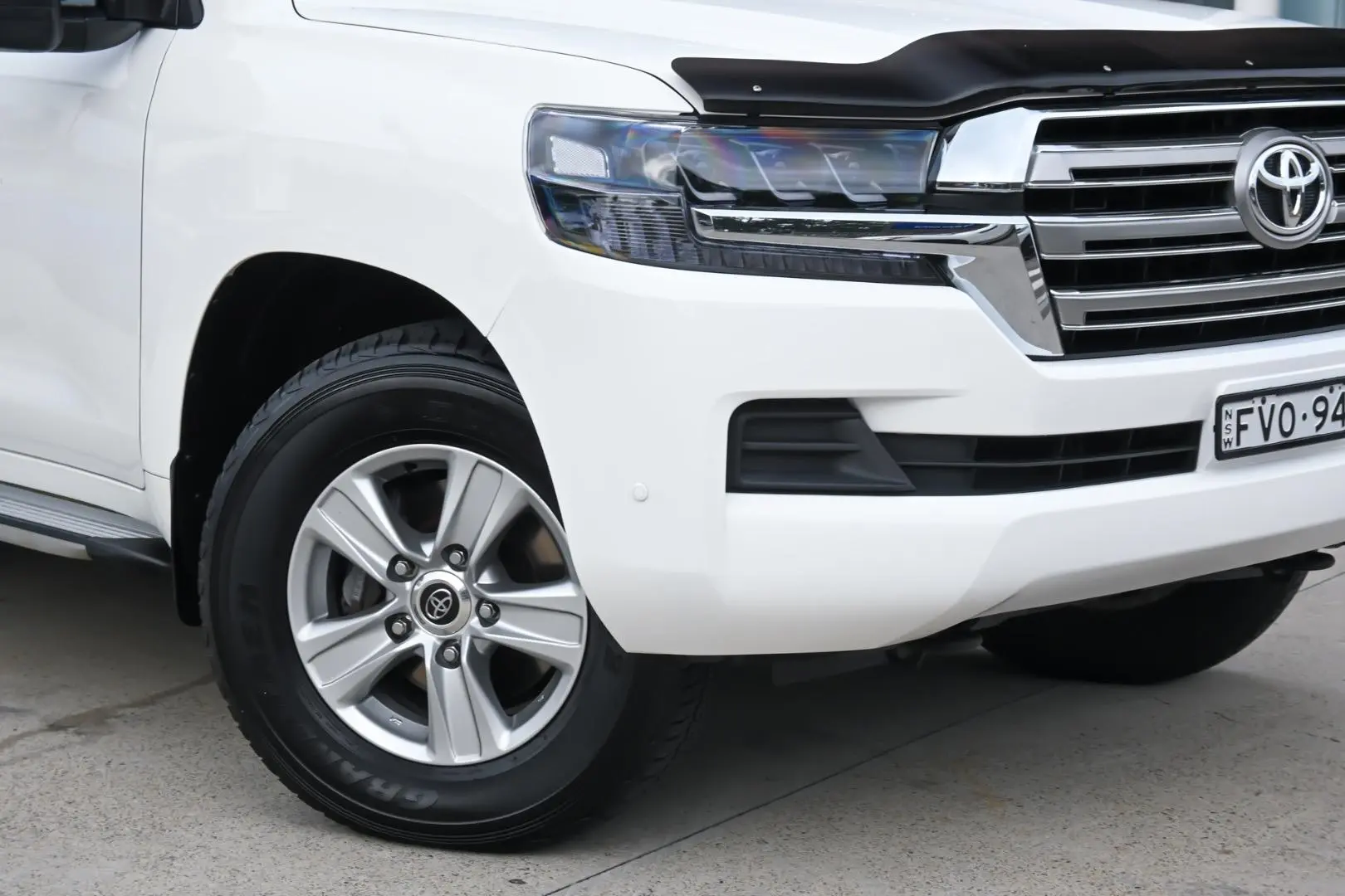 2016 Toyota Landcruiser Gallery Image 6