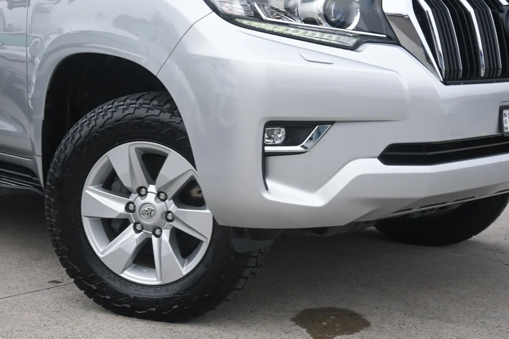 2019 Toyota Landcruiser Prado Gallery Image 6