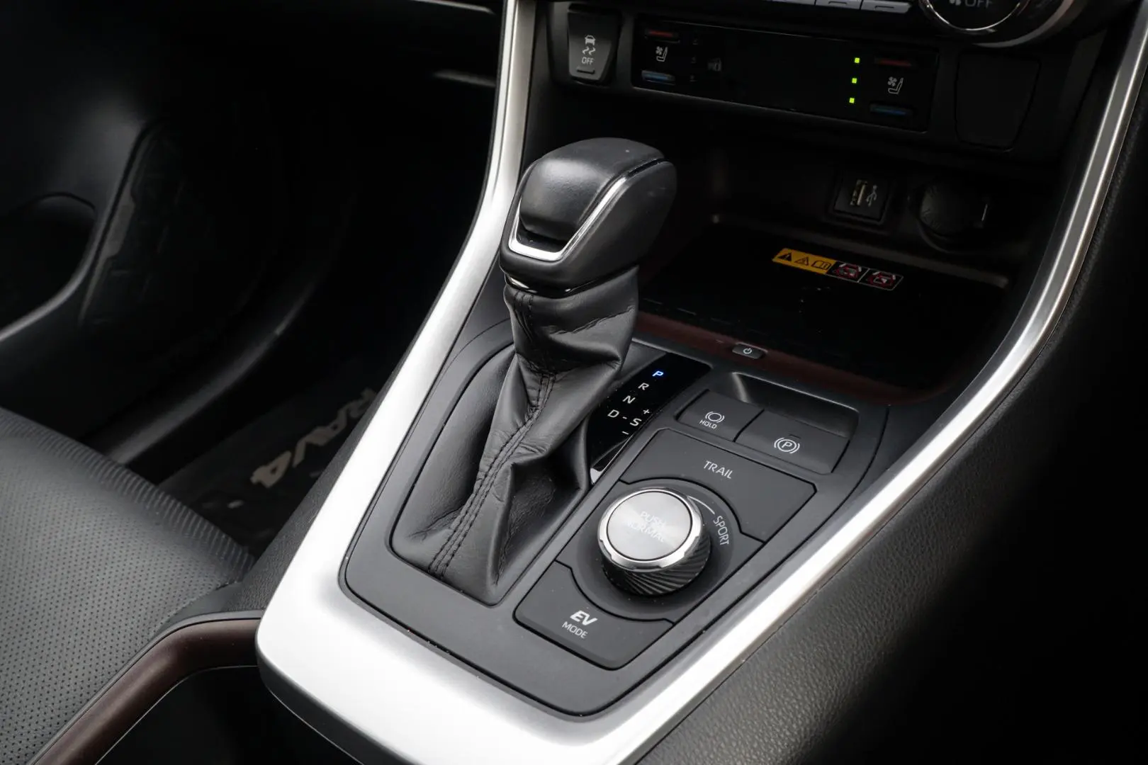 2024 Toyota RAV4 Gallery Image 13