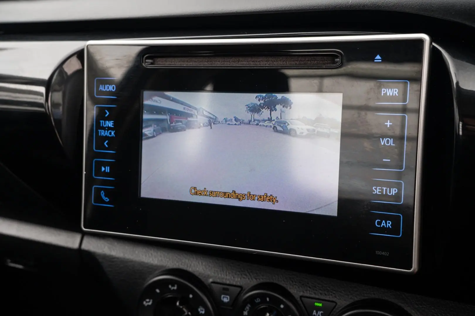 2018 Toyota Hilux Gallery Image 11