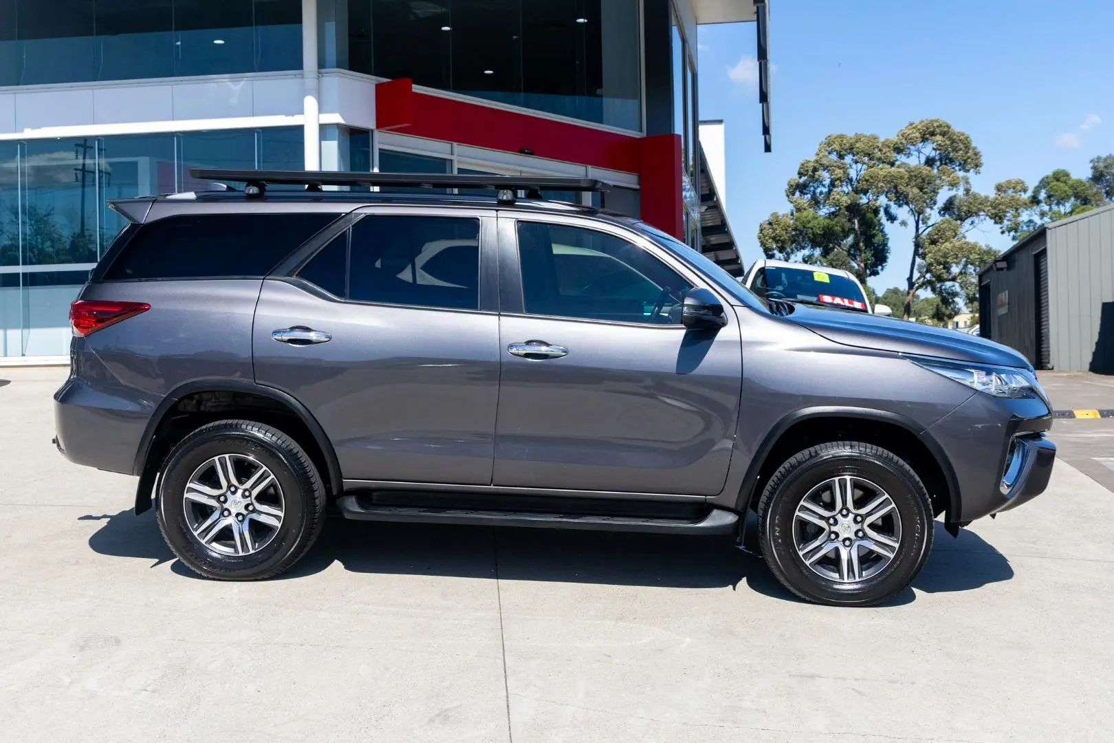 2020 Toyota Fortuner Gallery Image 3