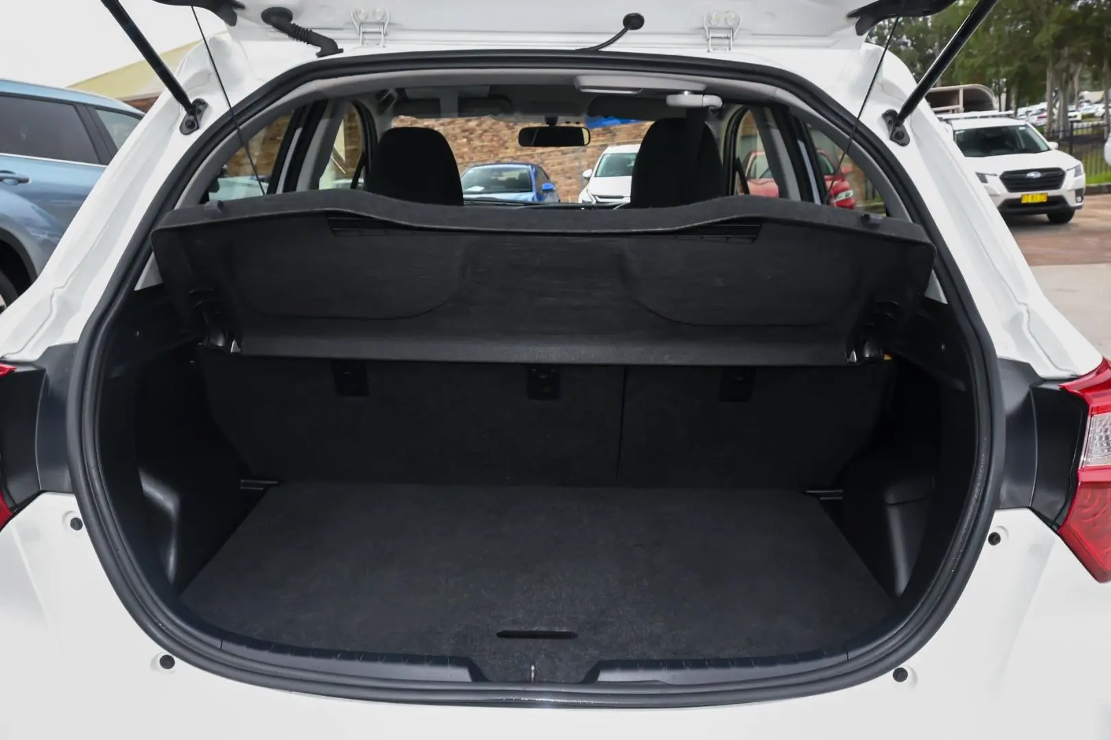 2019 Toyota Yaris Gallery Image 19