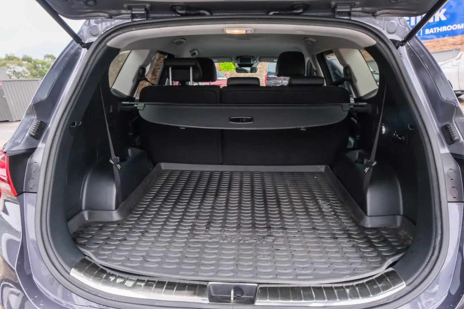 2021 Hyundai Santa Fe Gallery Image 17