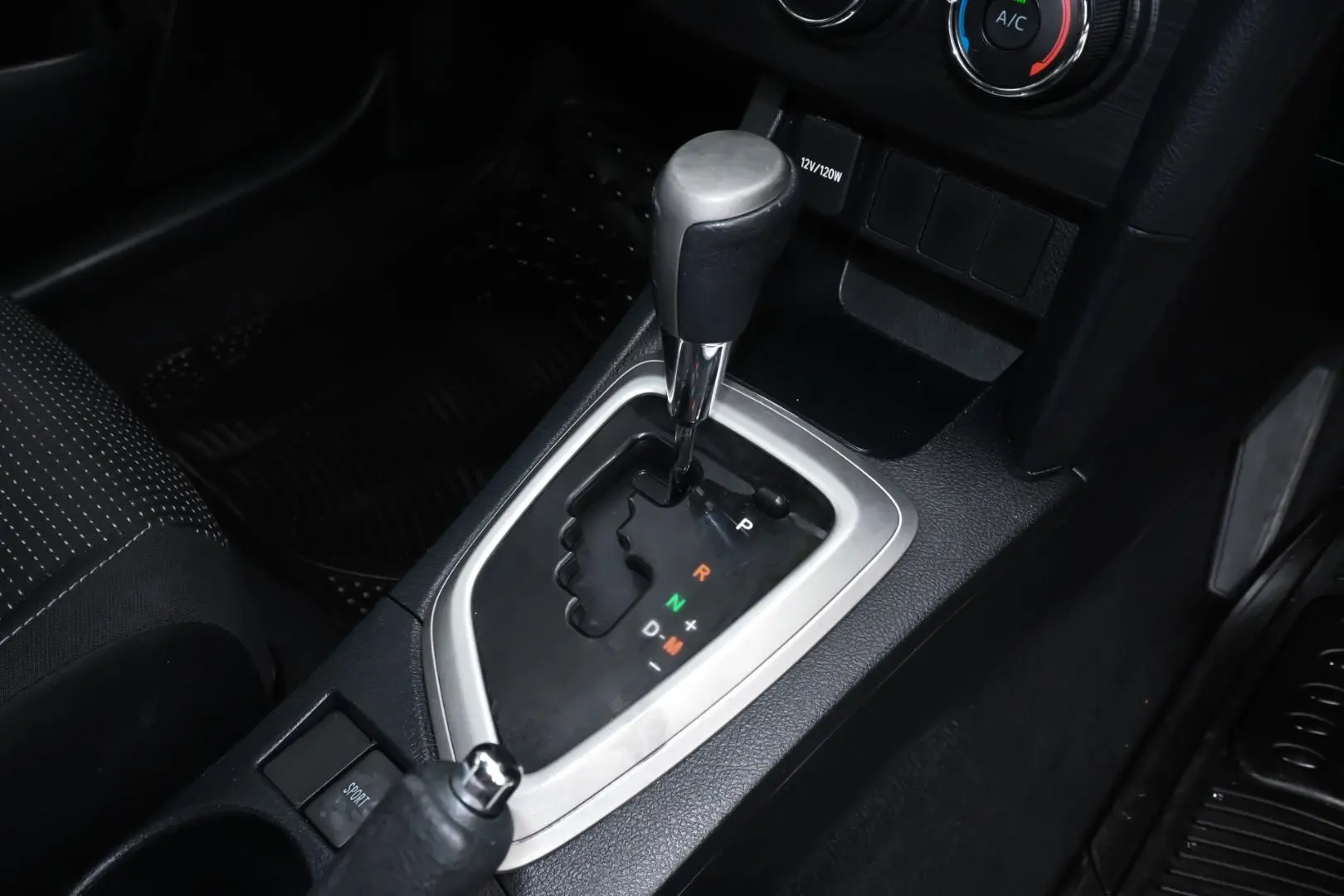 2014 Toyota Corolla Gallery Image 14