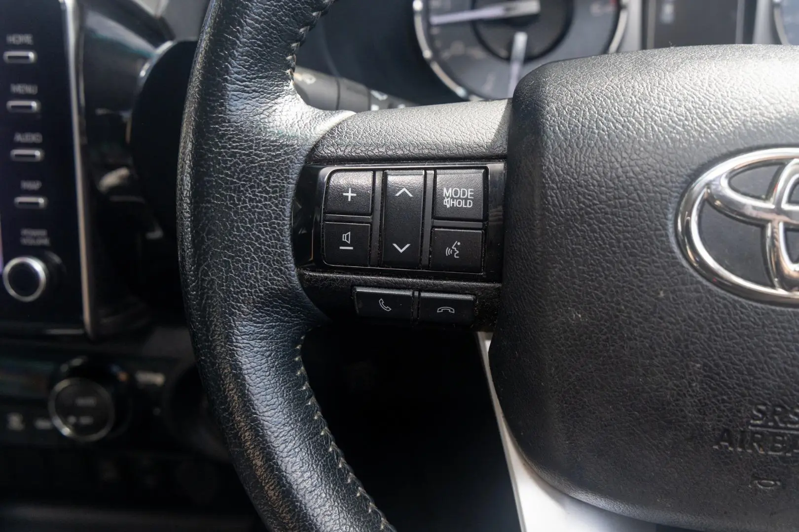 2022 Toyota Hilux Gallery Image 11