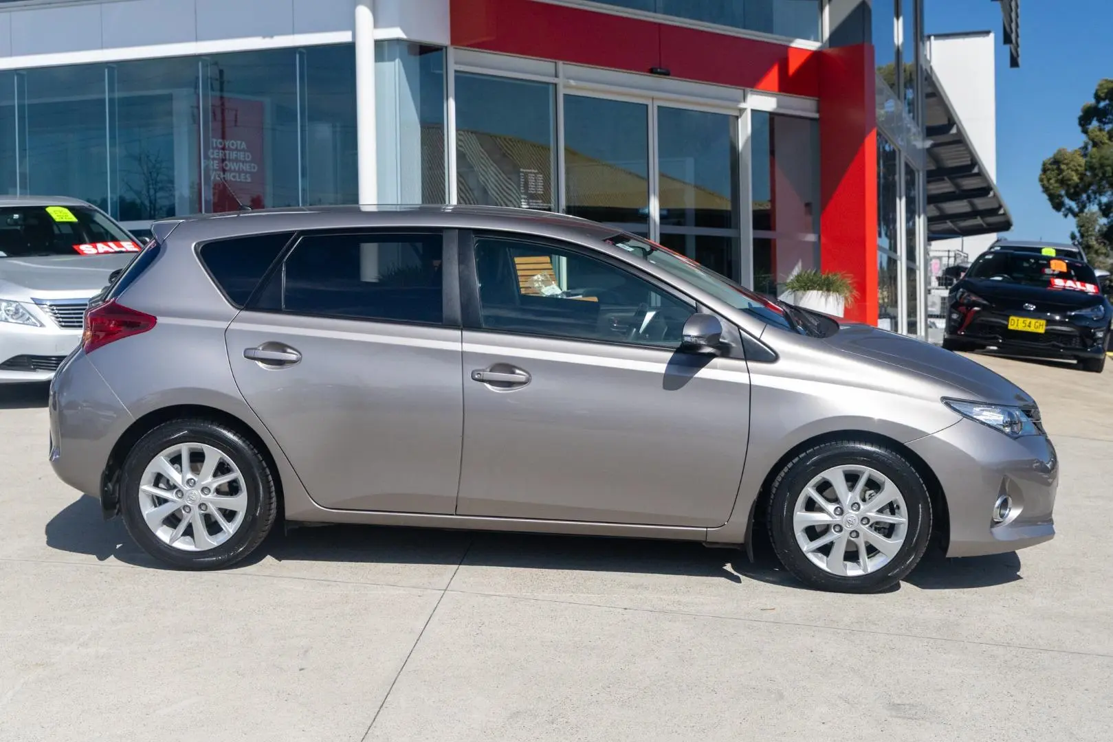 2014 Toyota Corolla Gallery Image 3