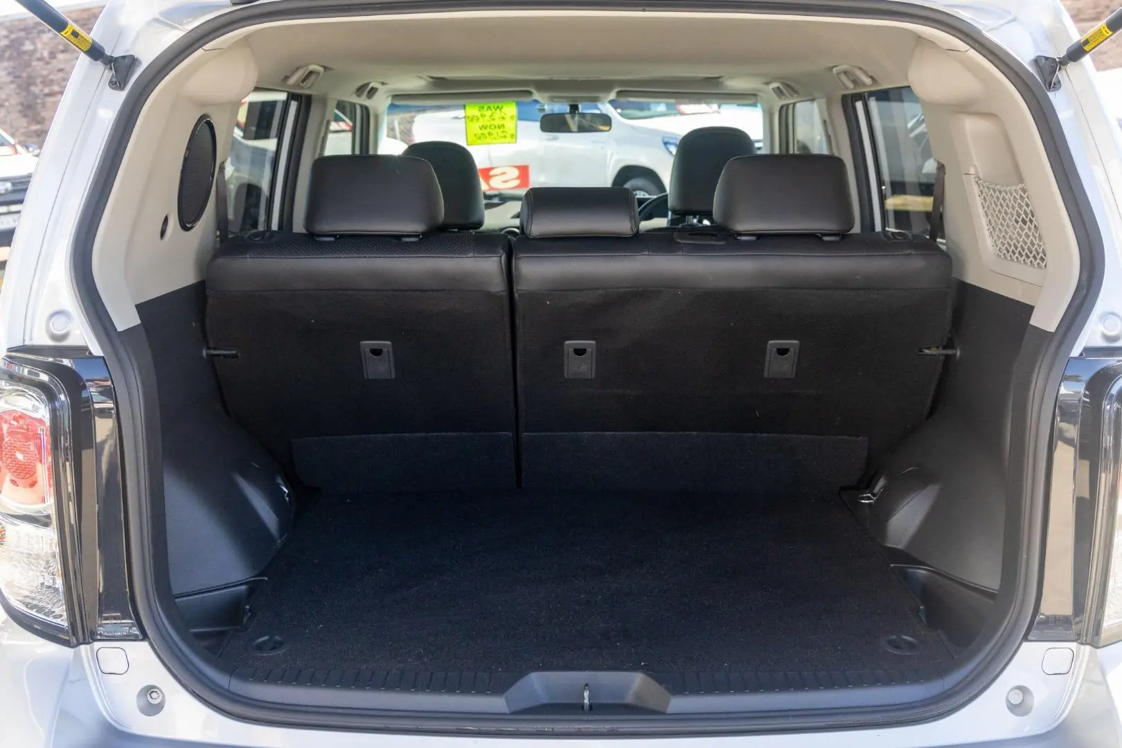 2012 Toyota Rukus Gallery Image 17