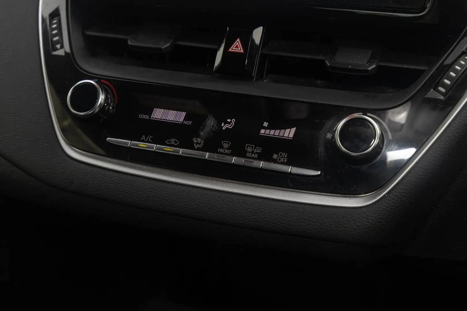 2018 Toyota Corolla Gallery Image 16