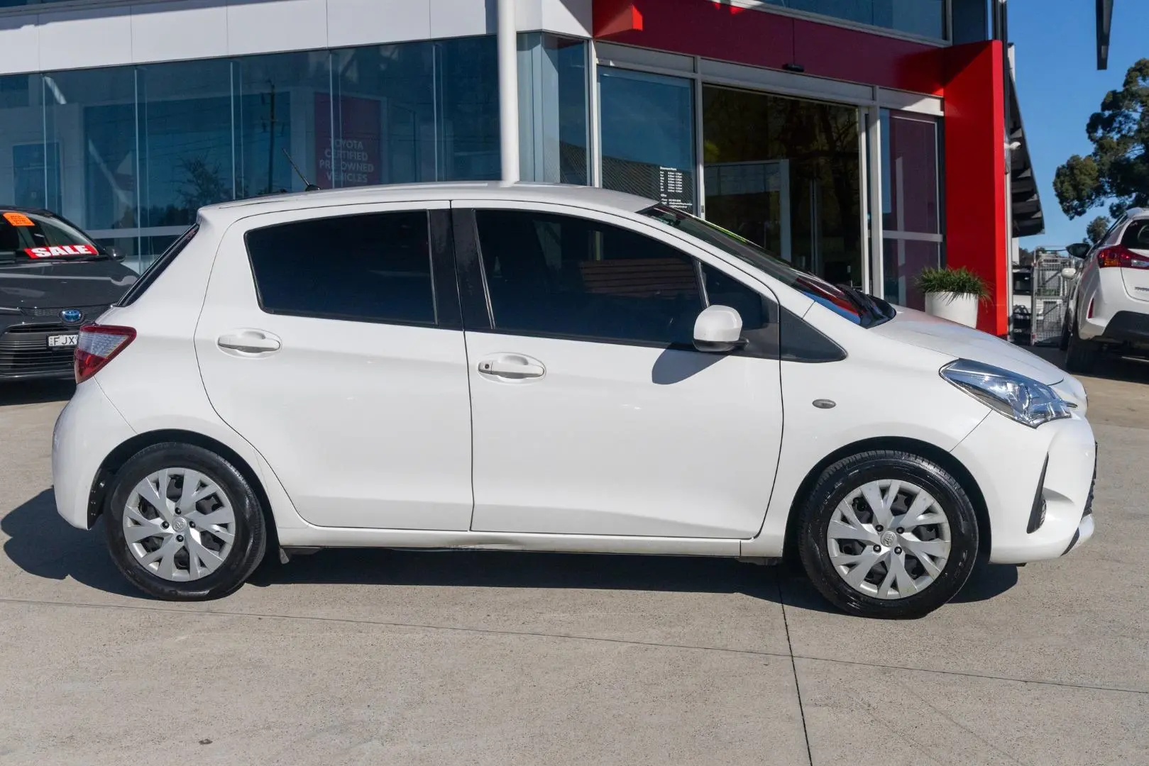 2019 Toyota Yaris Gallery Image 3