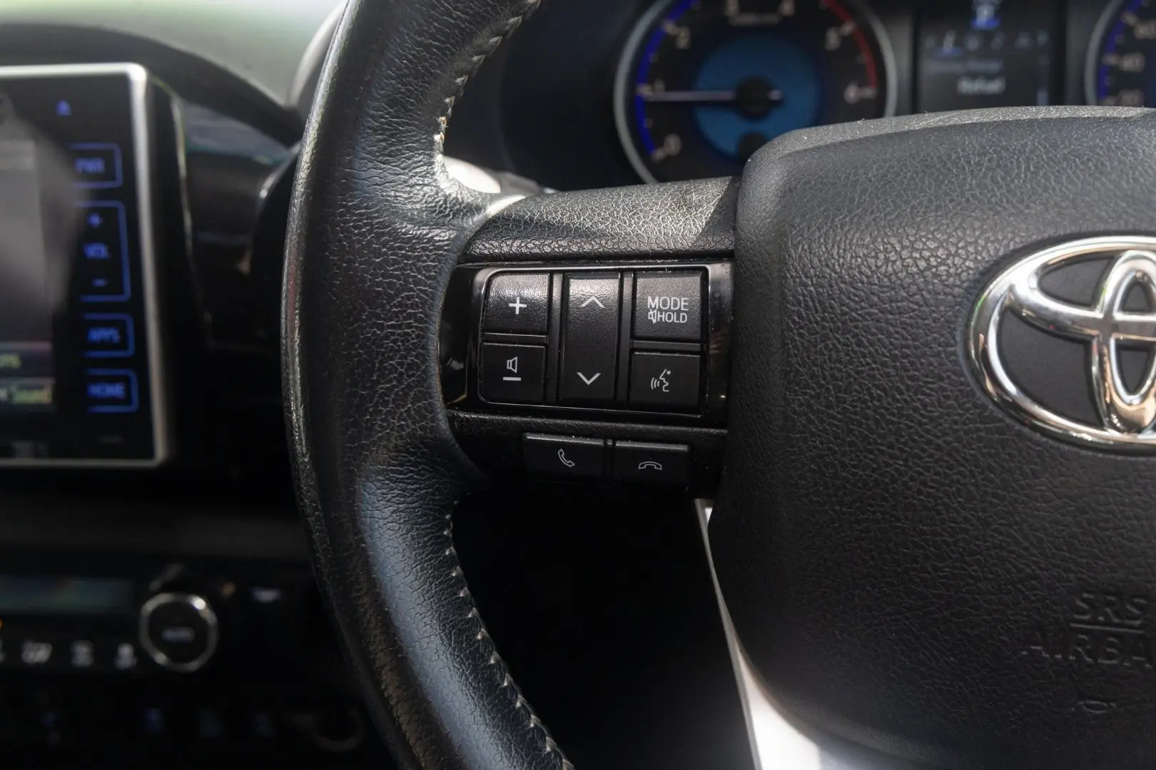 2019 Toyota Hilux Gallery Image 11