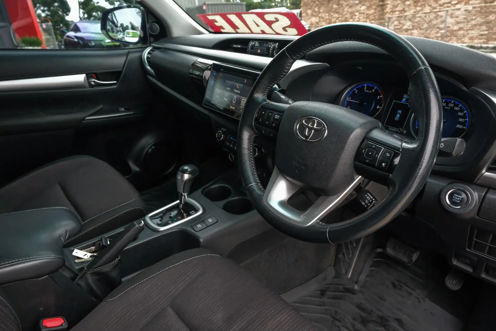 2018 Toyota Hilux Gallery Image 7