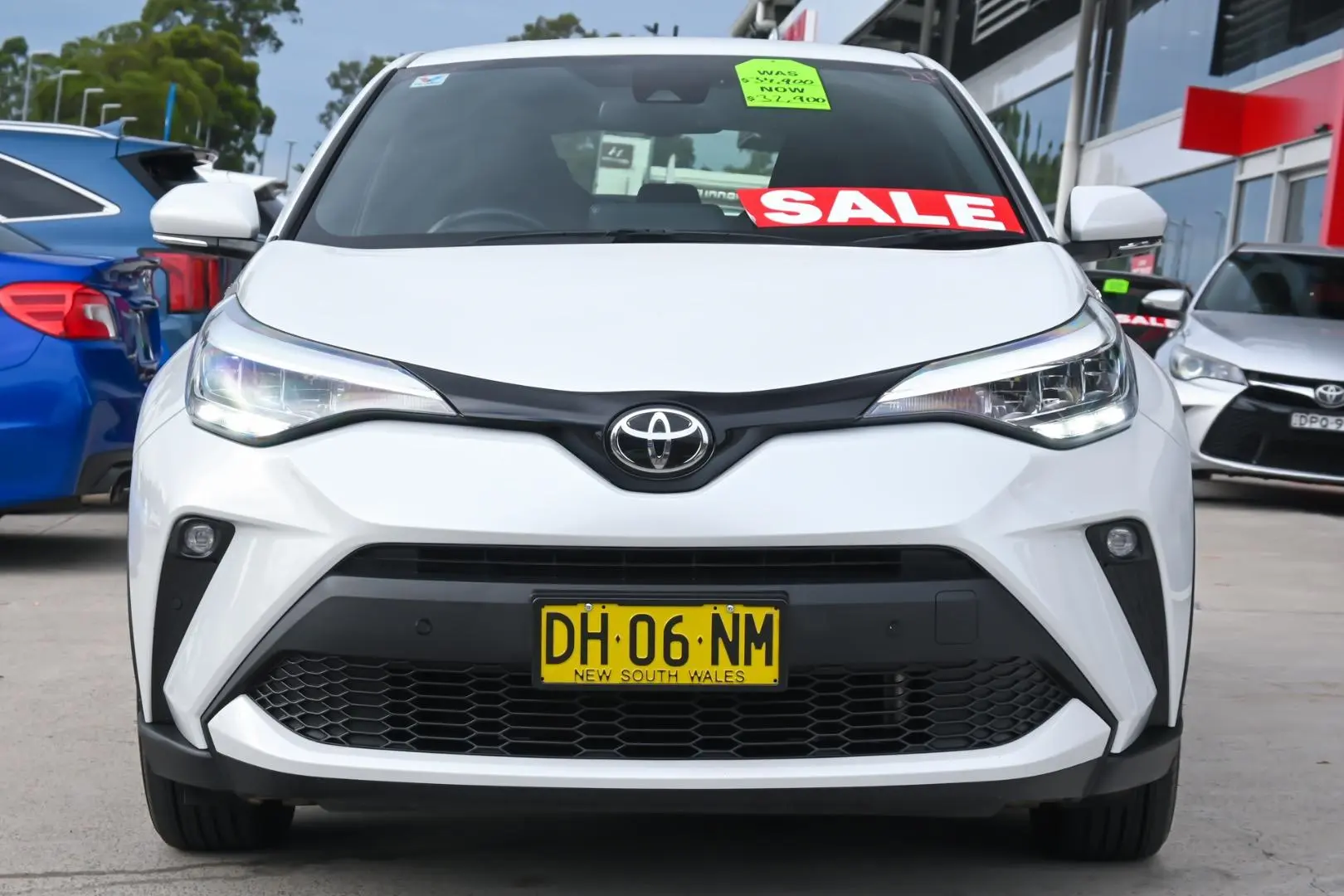 2023 Toyota C-HR Gallery Image 4