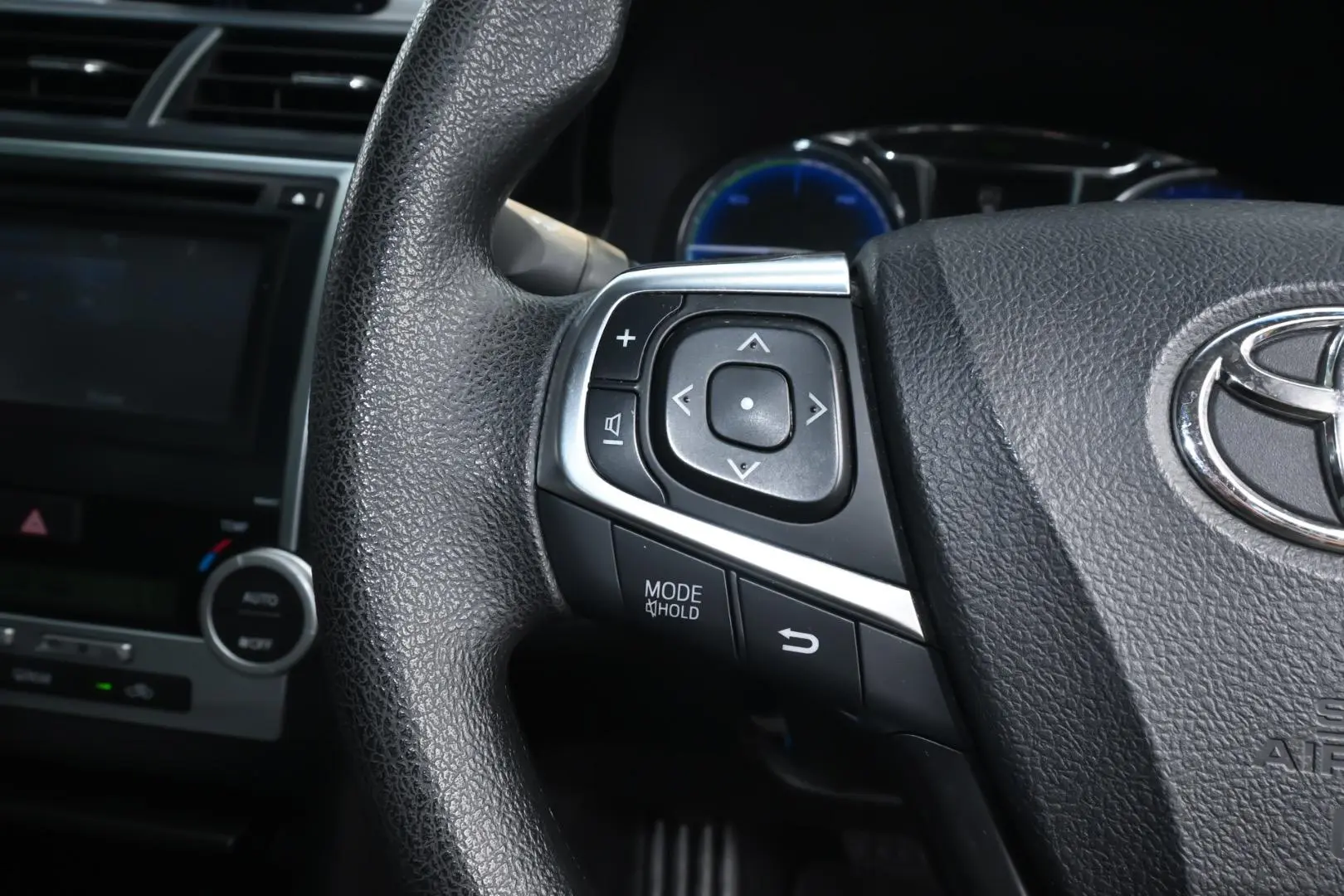 2015 Toyota Camry Gallery Image 12