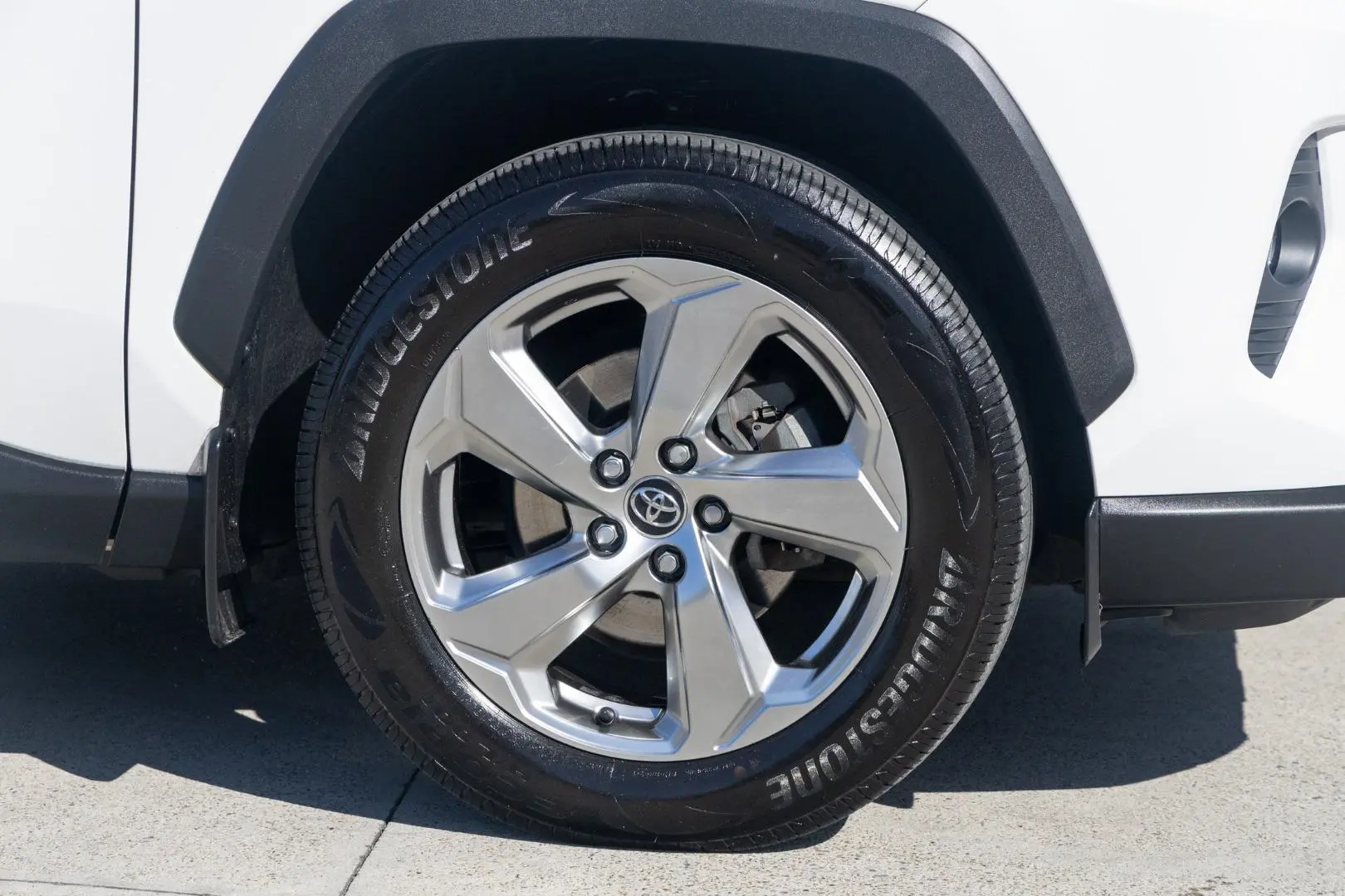 2019 Toyota RAV4 Gallery Image 23