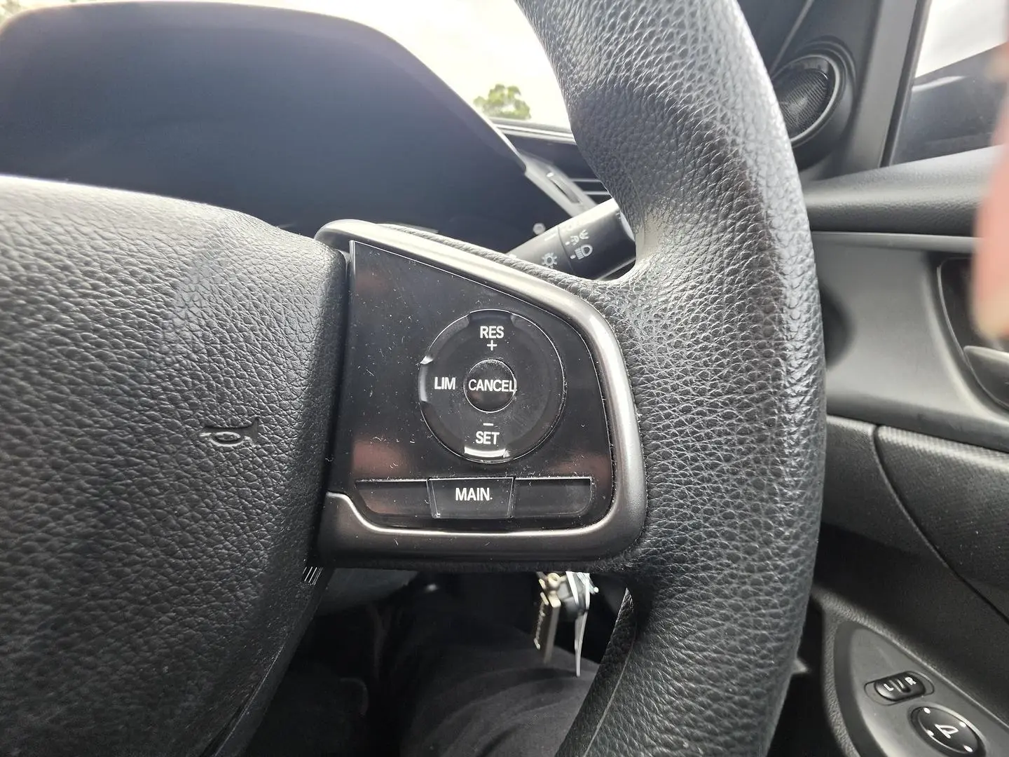 2017 Honda Civic Gallery Image 25