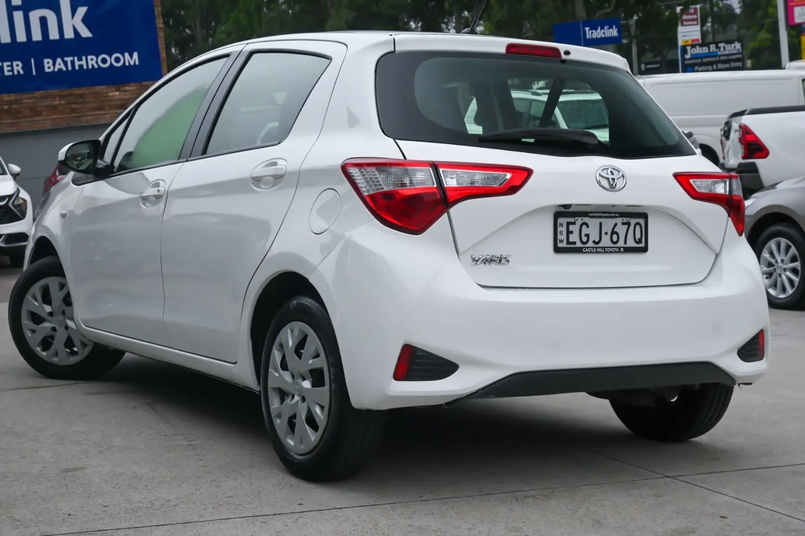 2019 Toyota Yaris Gallery Image 2