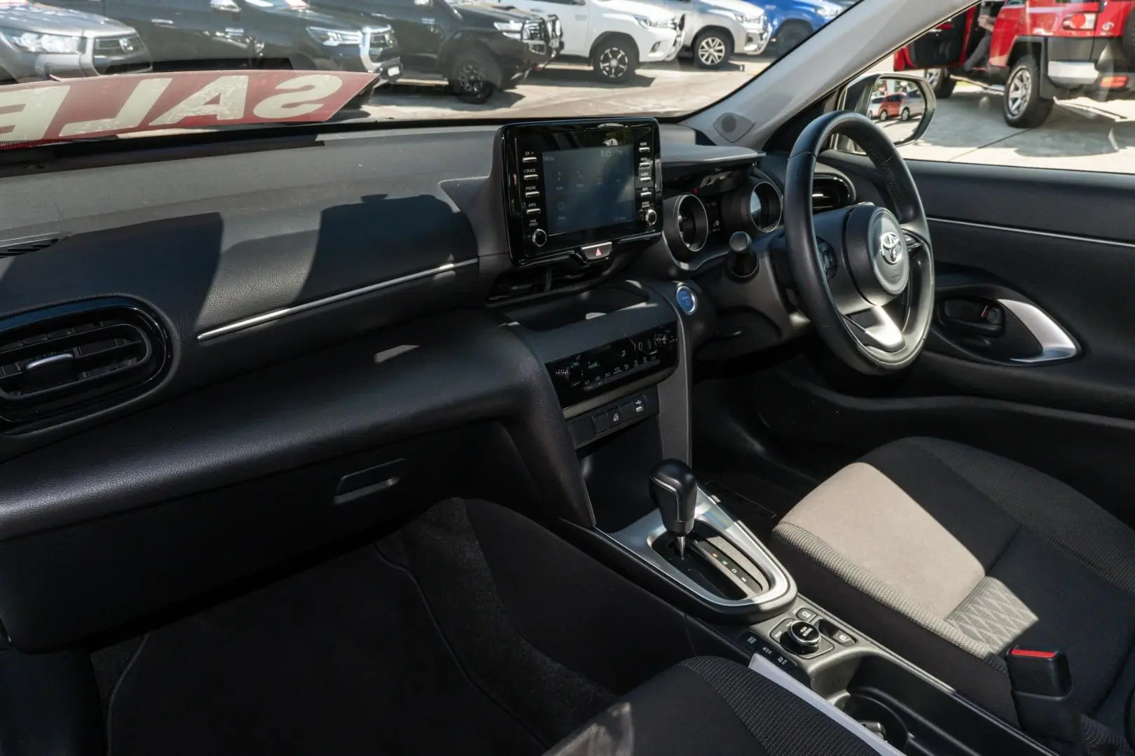 2022 Toyota Yaris Cross Gallery Image 8