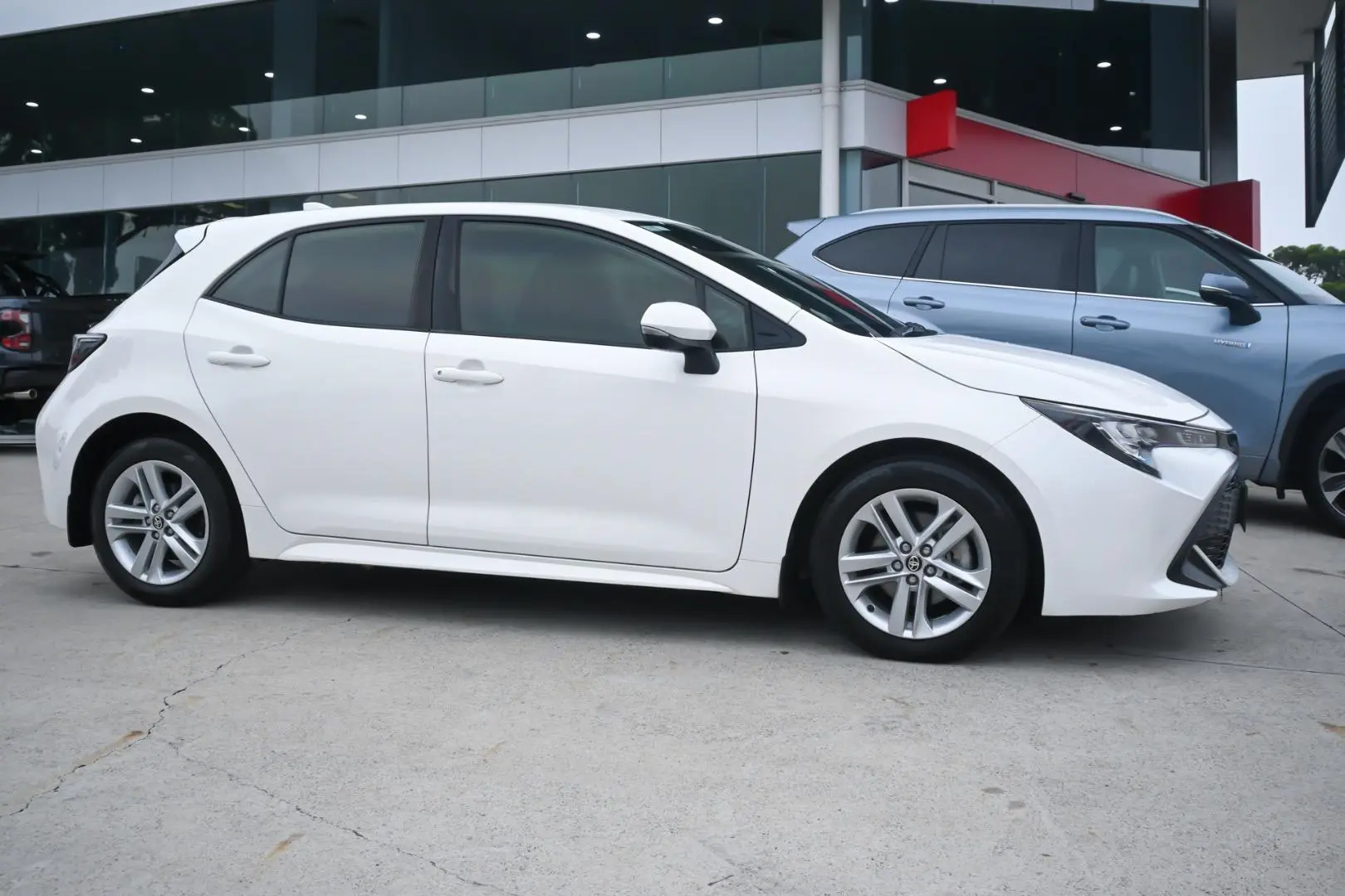 2020 Toyota Corolla Gallery Image 3