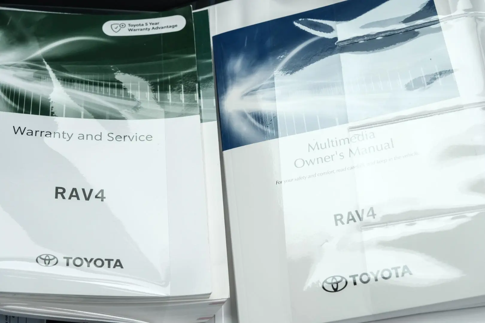 2023 Toyota RAV4 Gallery Image 17