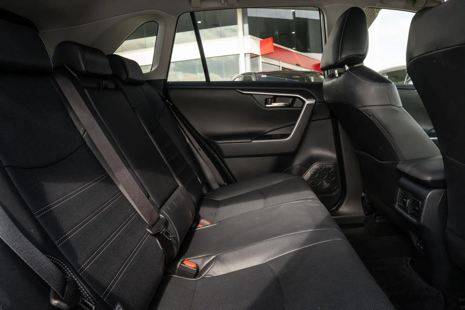 2023 Toyota RAV4 Gallery Image 9