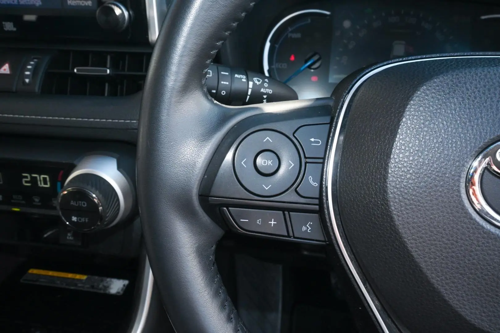 2019 Toyota RAV4 Gallery Image 13