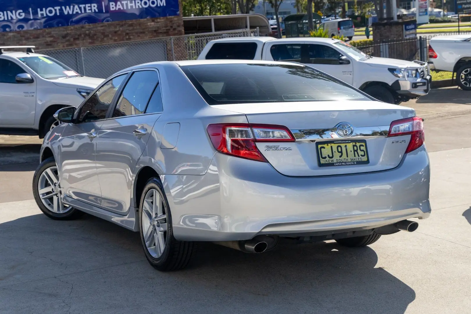 2012 Toyota Camry Gallery Image 2