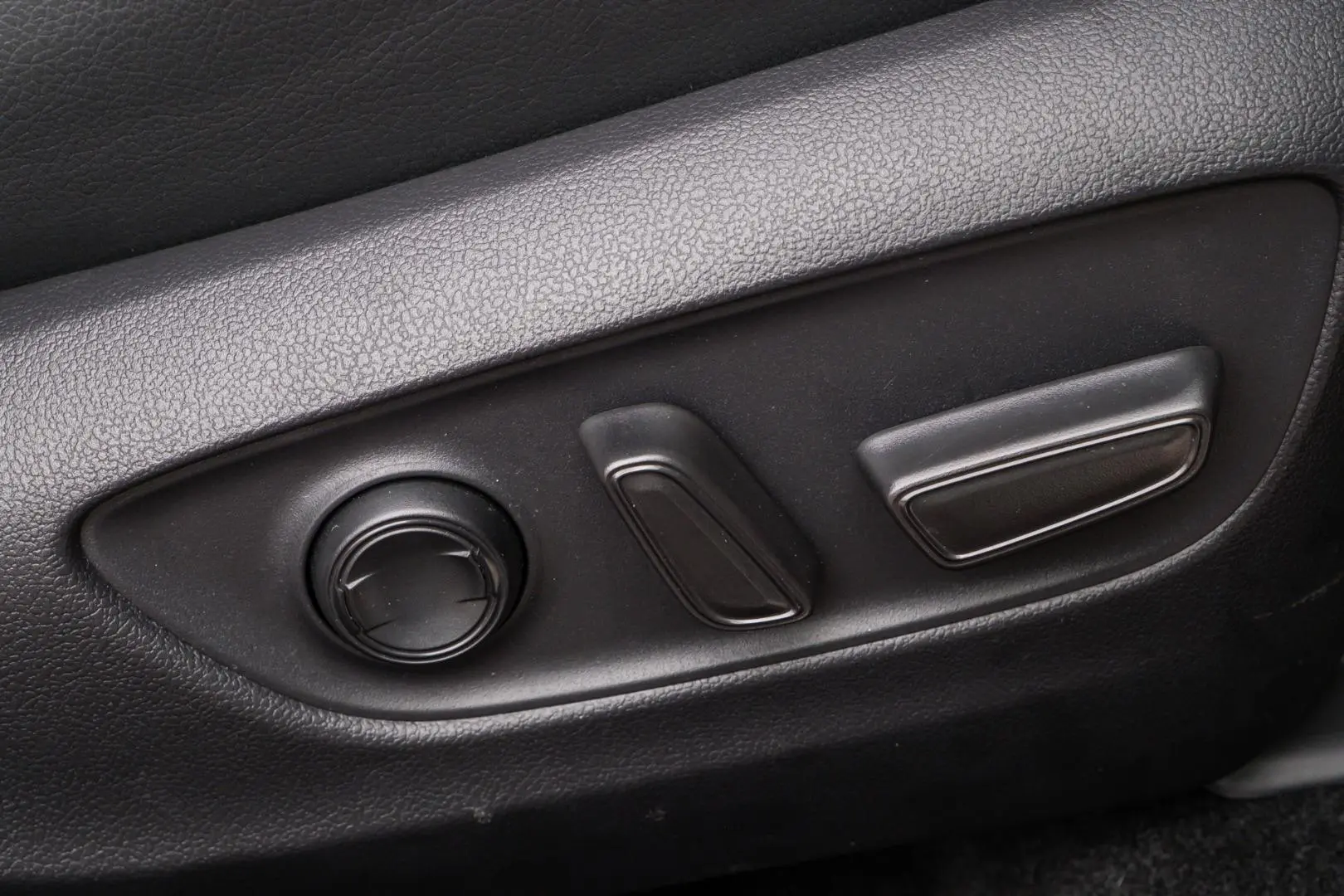 2024 Toyota RAV4 Gallery Image 16